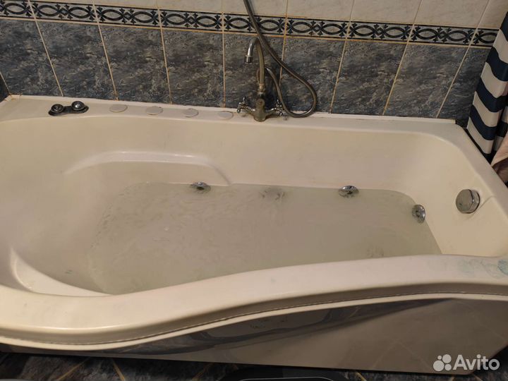 Ванна джакузи бу