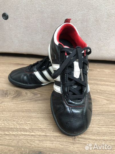 Кроссовки adidas