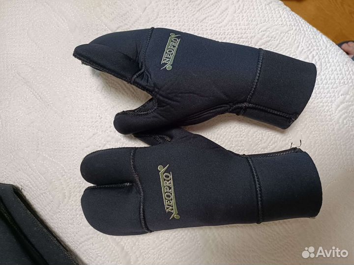 Неопреновые перчатки