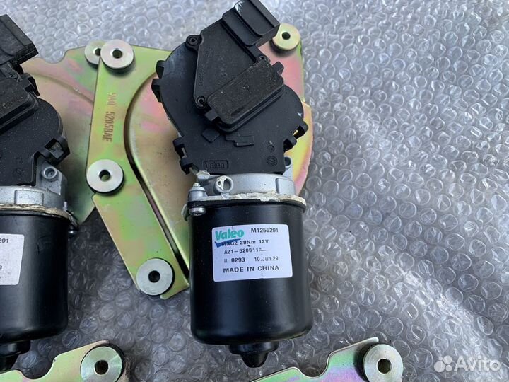 Моторчик стеклоочистителя передний Chery Fora(A21)