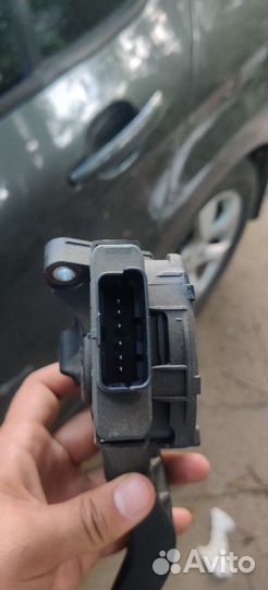 Педаль газа Peugeot 408 2012 дорест 9671433680