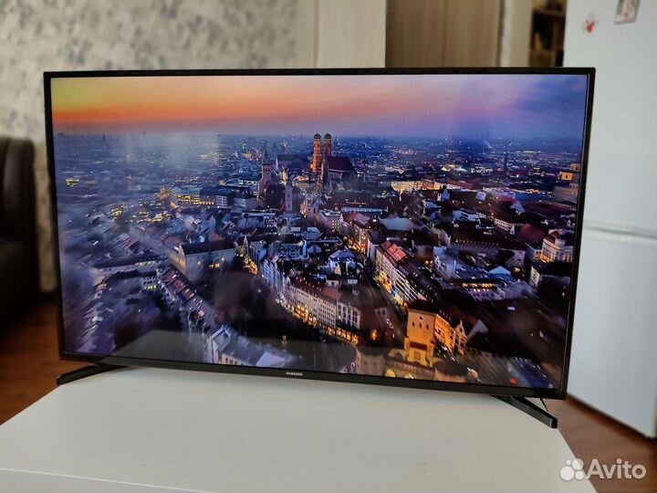 Samsung SMART TV большой телевизор