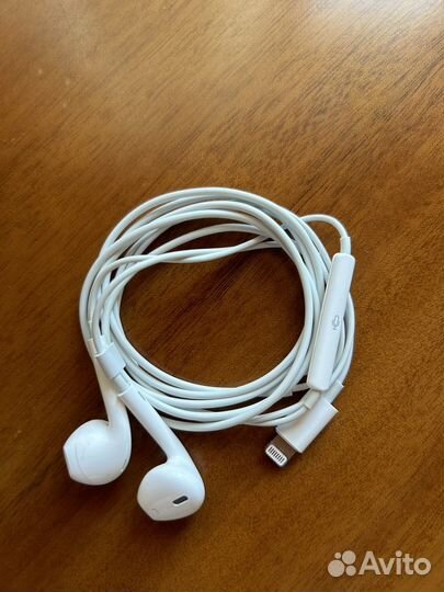 Наушники apple earpods