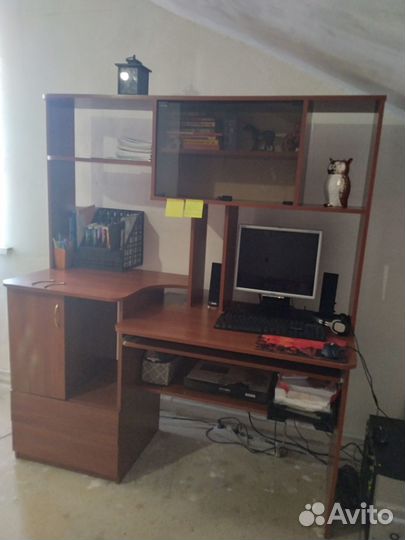 Компьютерный стол