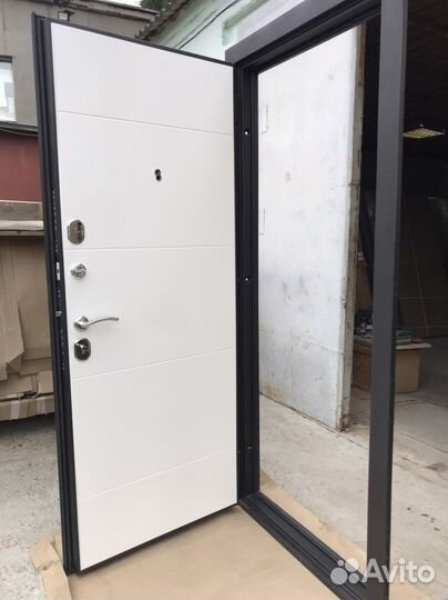 Стальная входная дверь