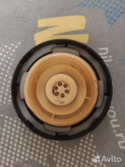 Пробка бензобака toyota с логотипом TRD