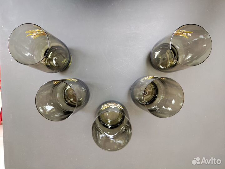 Стеклянные стаканы