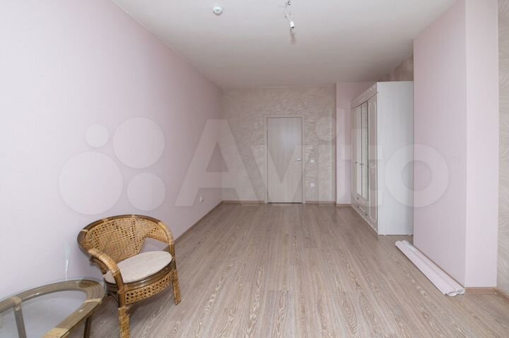 3-к. квартира, 90 м², 4/25 эт.