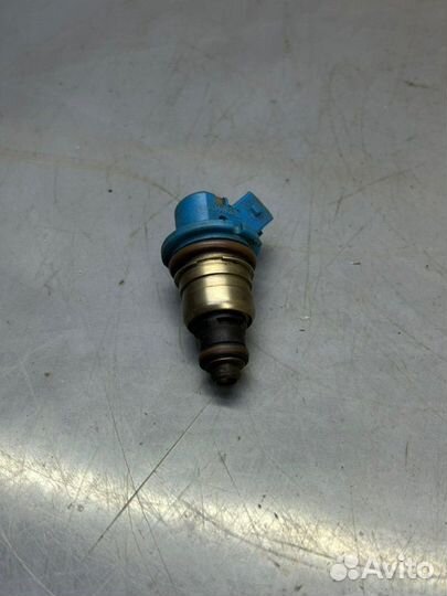 Топливная форсунка Renault Laguna 1 2.0 1994