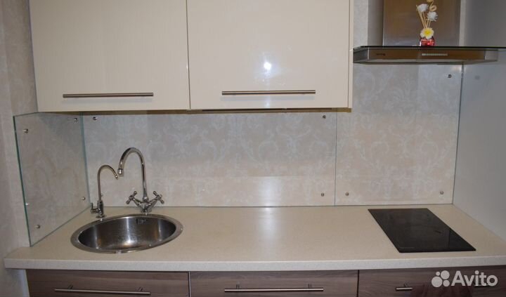 Стеклянные фартуки для кухни. Скинали