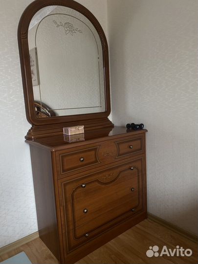 Спальный гарнитур