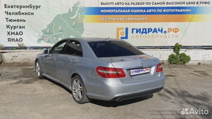 Решетка вентиляционная Mercedes-Benz E-Class 200