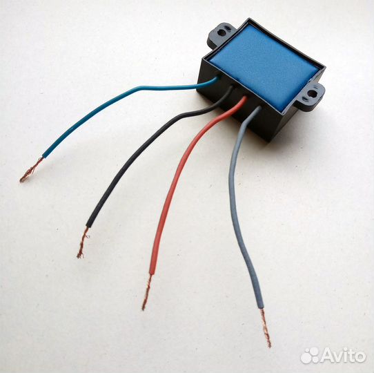 Предварительный усилитель звука Kemo M040