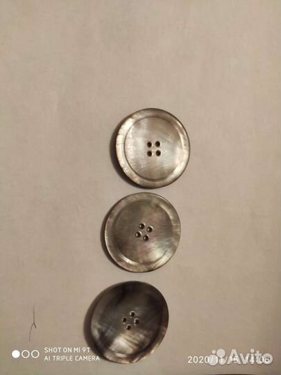 Перламутровые пуговицы
