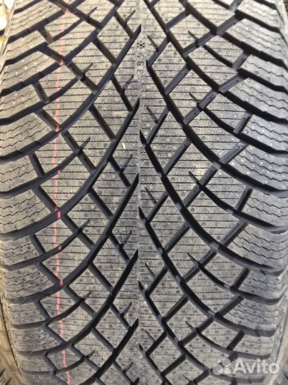 Nokian Tyres Hakkapeliitta R5 SUV 275/50 R22