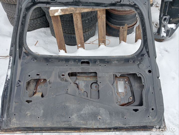 Дверь багажника Tayota Land Cruiser Prado 150