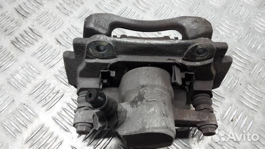 Суппорт тормозной задний левый toyota verso AR2 (9