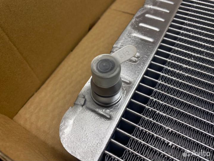 Радиатор двс Bmw 5-Series F10