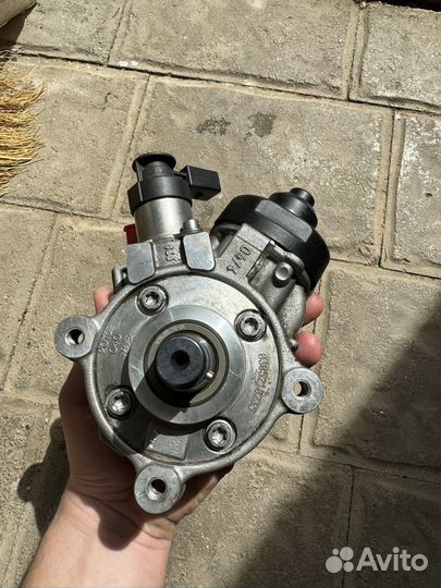 Топливный насос высоко давления(тнвд) 2.0 tdi