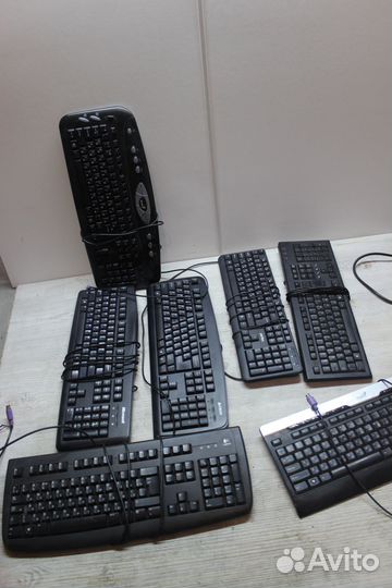 Клавиатуры разные простые около 10шт