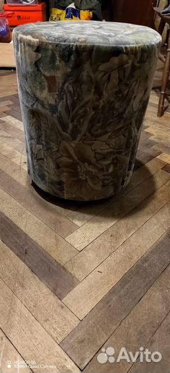 Пуфик на колесиках