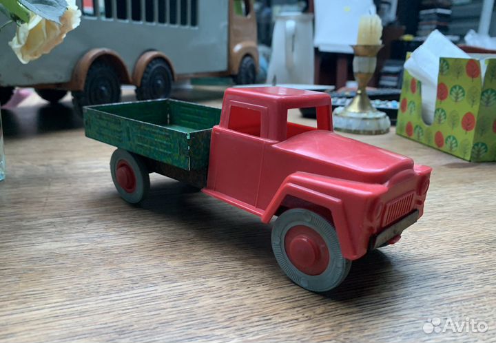 Грузовики игрушки ЗИЛ жесть и сокол СССР