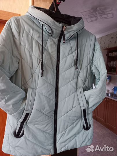 Куртка женская весна-осень мятного цвета