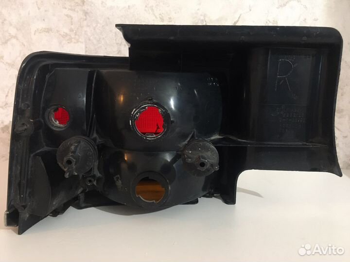 Фара задняя dodge Spirit