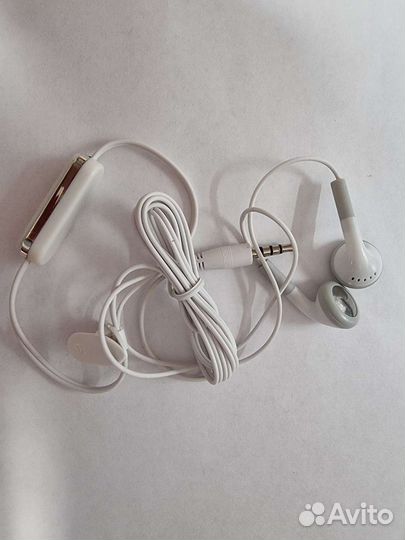Проводные наушники с микрофоном
