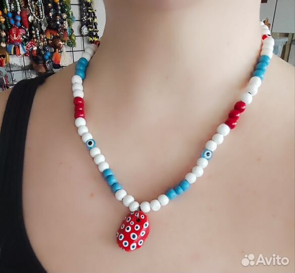 Бусы короткие на резинке