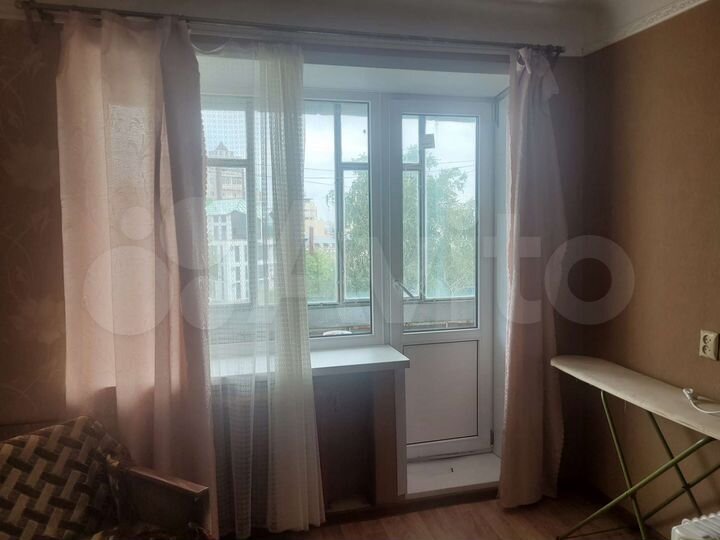 2-к. квартира, 43 м², 4/4 эт.
