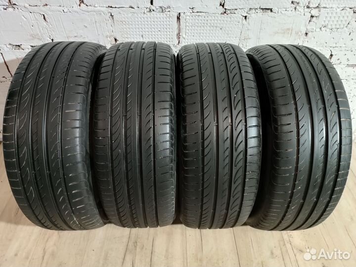 Pirelli Powergy 215/55 R17 94V