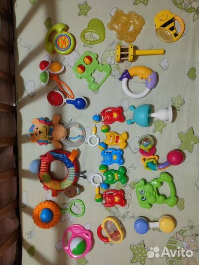 Развивающие игрушки погремушки