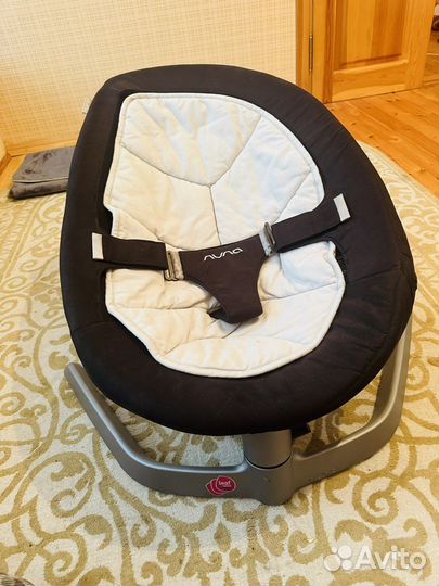 Шезлонг nuna