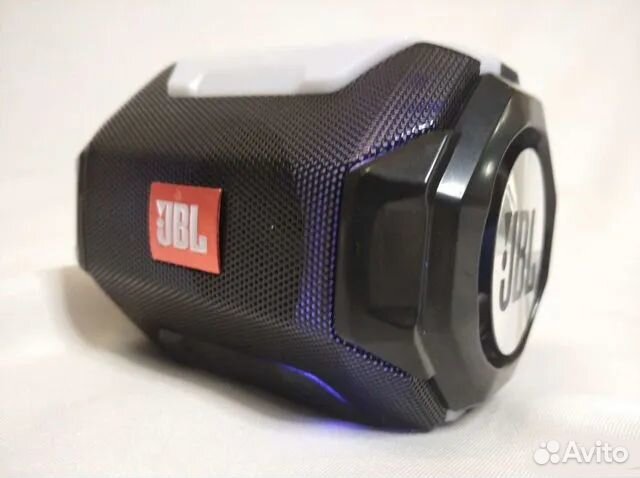 Колонка портативная блютуз с радио новые разные