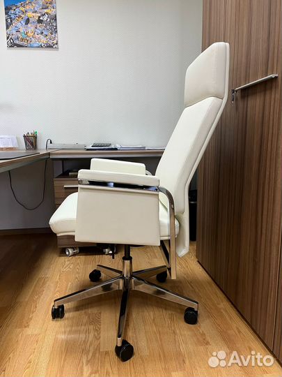 Офисное/компьютерное кресло 