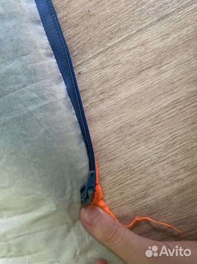 Лежак на море