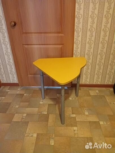 Стол детский ростовой