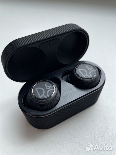 Беспроводные наушники Bang & Olufsen E8 Sport