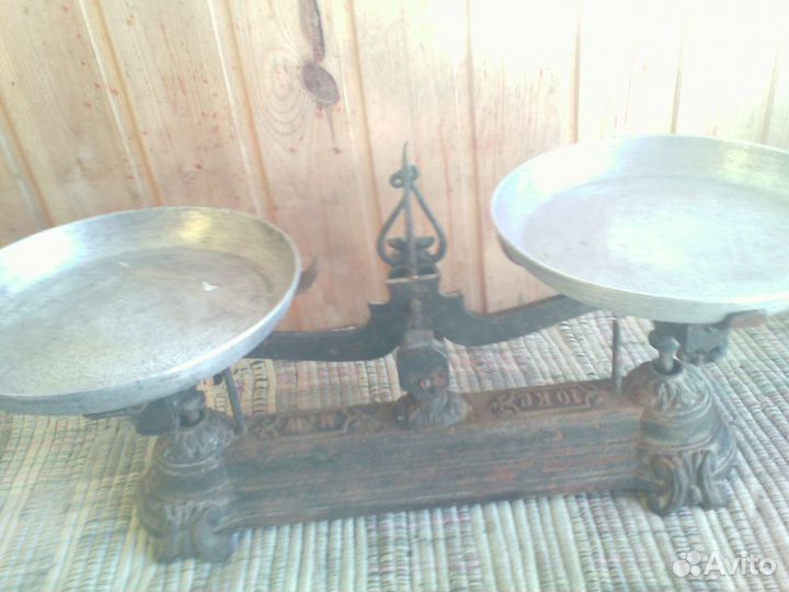 Старинные весы