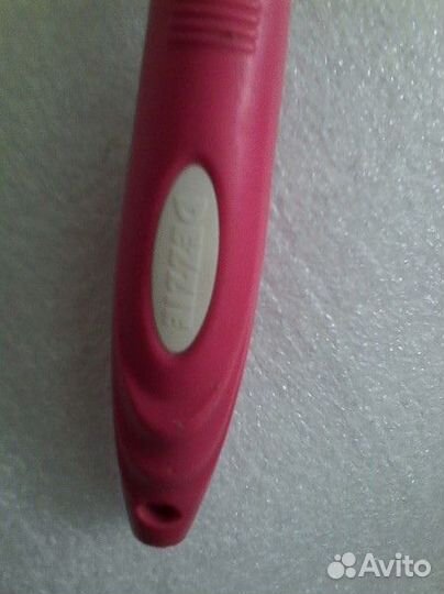 Расческа,перчатка-чесалка, пилочка для животных