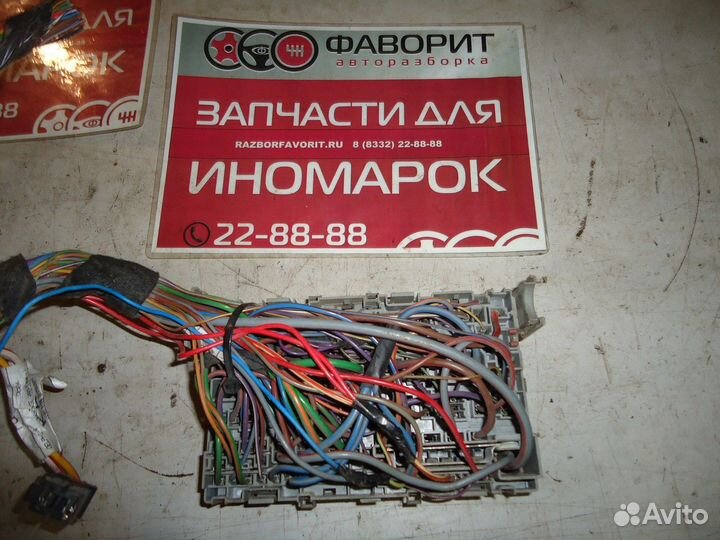 Блок предохранителей салонный (Ford Transit)