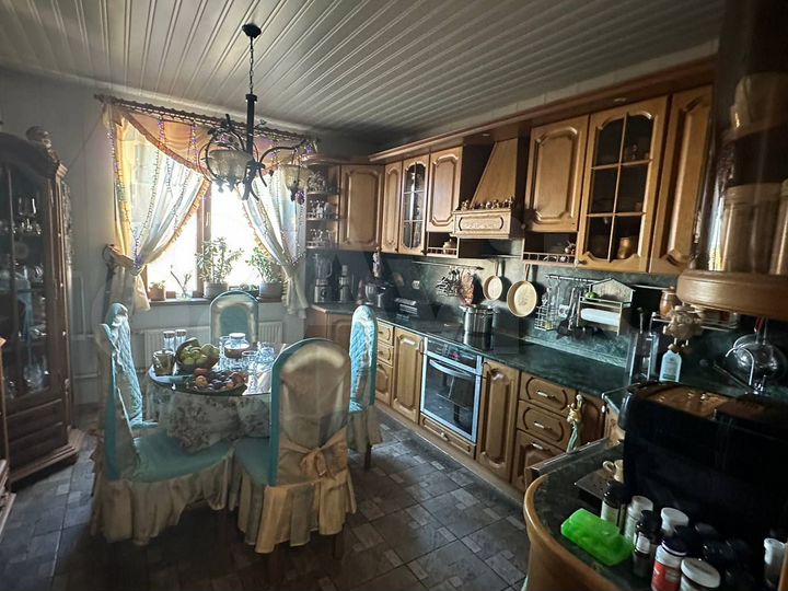 3-к. квартира, 89 м², 8/17 эт.