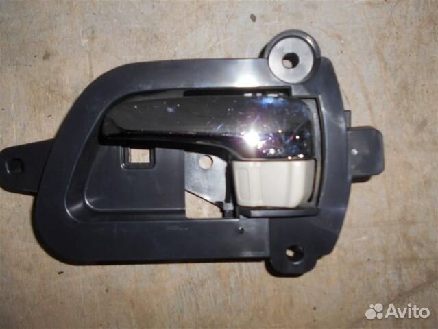 Ручка двери внутренняя левая от Mitsubishi Outlan