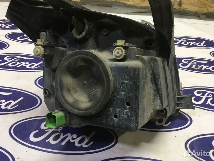 Фара левая Ford Fusion дефекты