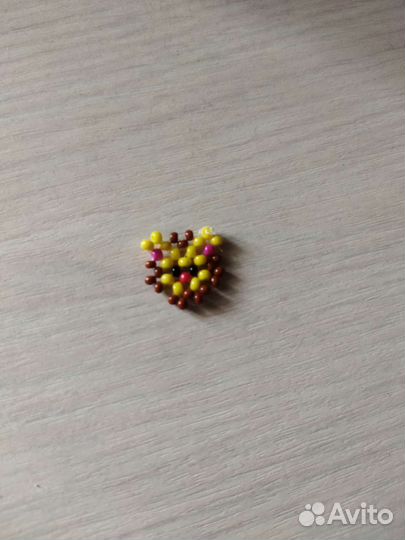 Фигурка из бисера ручной работы