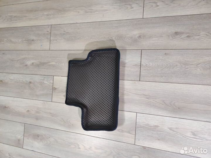 Ево автоковры 3Д с бортиками Proton