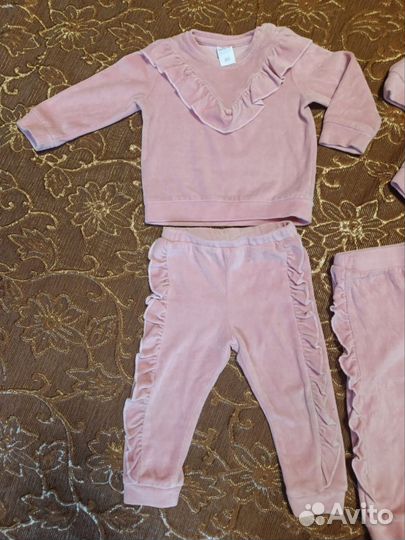 Костюмы для двойняшек, близняшек 80р