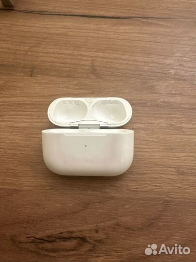 Зарядный кейс для наушников версии Pro 2