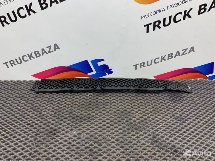 Сетка решетки радиатора левая Mercedes-Benz Actros